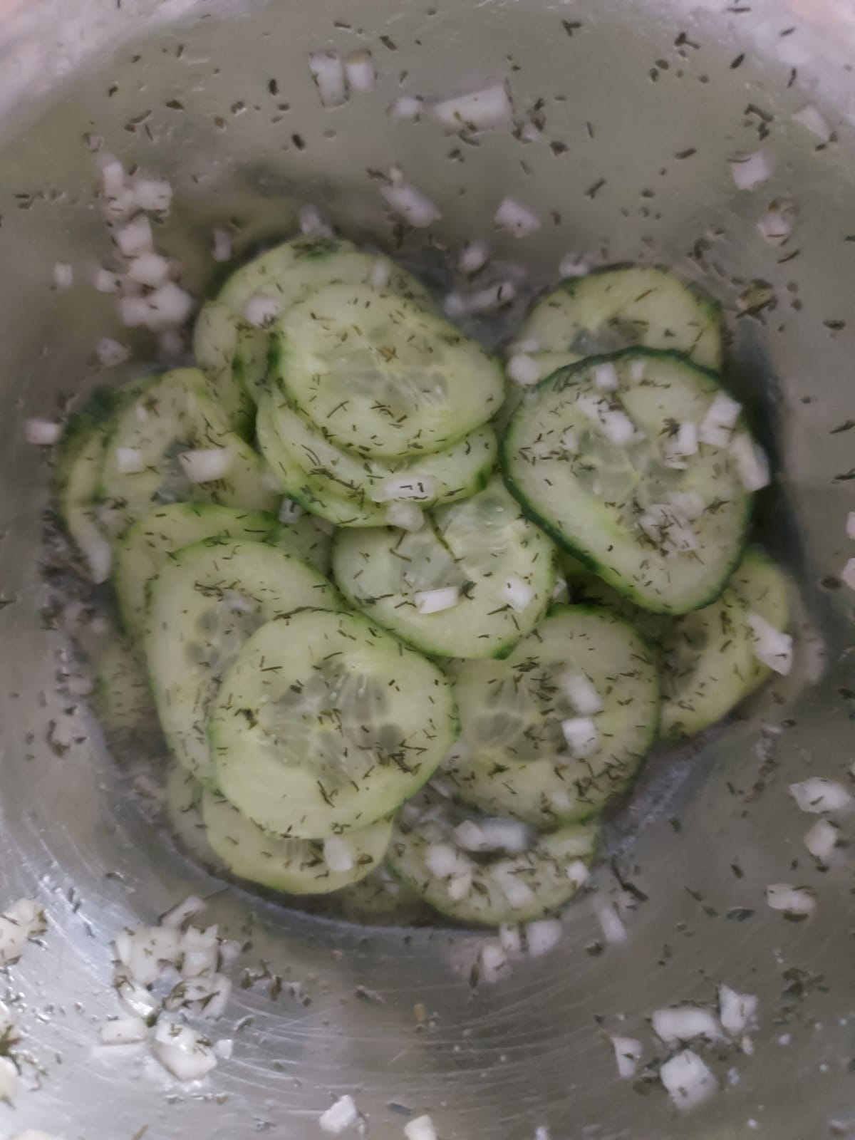 Gurkensalat mit Essig & Öl